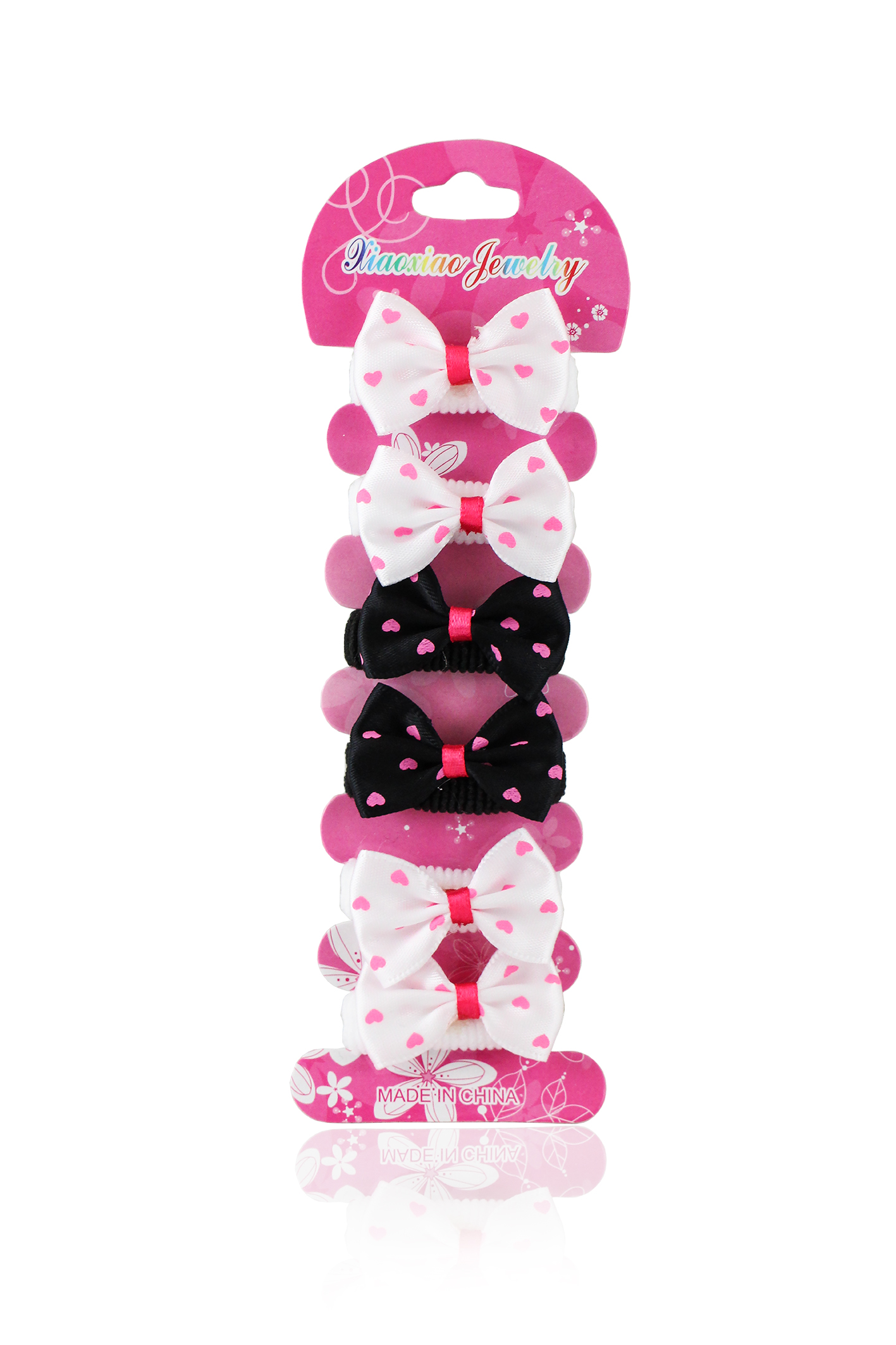 פפיון עם לבבות ורודים